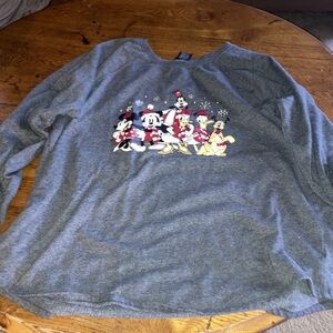 🎄Super Soft Disney Christmas Sweatshirt